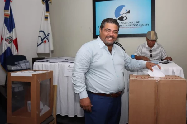 Manuel Ureña secretario general