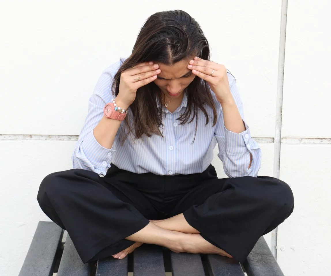 Preguntas aparentemente inocentes sobre maternidad y soltería pueden dañar la salud mental, advierten expertos.