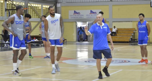 Preselección. -Ángel Luis Delgado, Joel Soriano y Néstor -Ché- García.