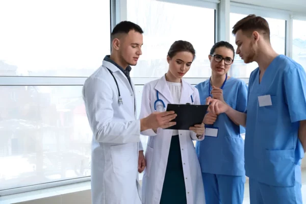 Médicos en residencia médica