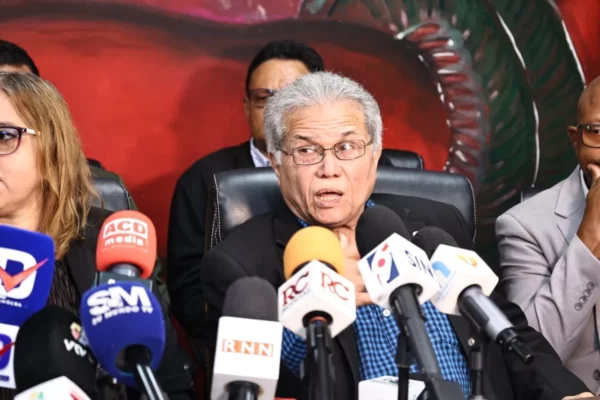 Presidente del CMD, Waldo Ariel Suero, destaca un marcado desempleo de los médicos. Arlenis Castillo.