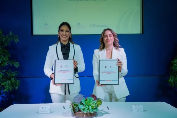 Gloria Reyes y Massiel Javier Almonte