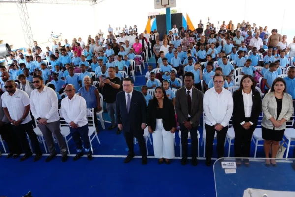 Ya sanz Lovatón- aduanas-año escolar