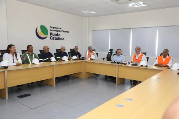 El presidente Luis Abinader encabezó una visita a Punta Catalina