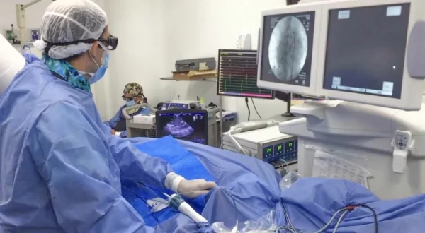 Electrofisiología pediátrica es un estudio del sistema eléctrico del corazón.