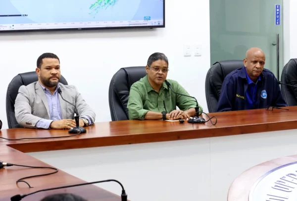 El COE mantiene 8 provincias en alerta amarilla y 2 en verde, por efectos indirectos de huracán Erin.