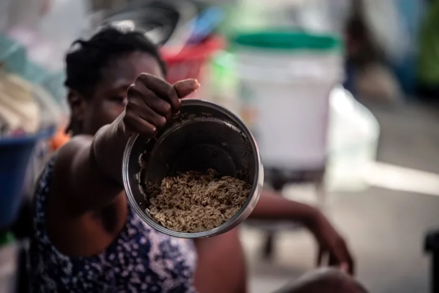 hambre en haitianos