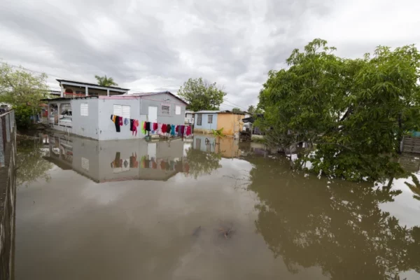 Un ciclón tropical podría producir inundaciones