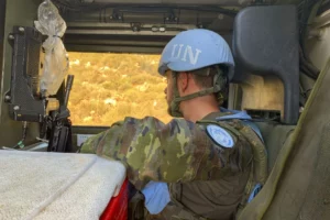 Militar en la misión de la paz.