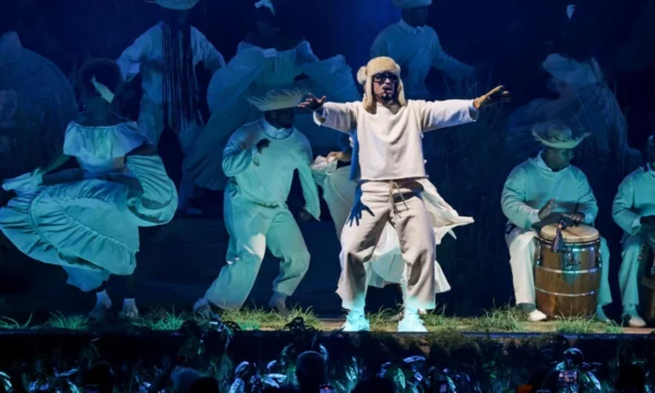 Bad Bunny durante uno de sus conciertos en la residencia que lleva en Puerto Rico