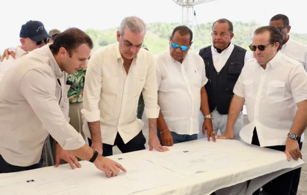 El gobernante inauguró obras que  transforman la provincia Puerto Plata.