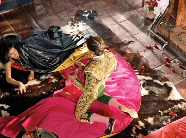 FlixOlé y Video Mercury estrenaron  en el Festival de Venecia la versión en 4K de Matador.  AGENCIA