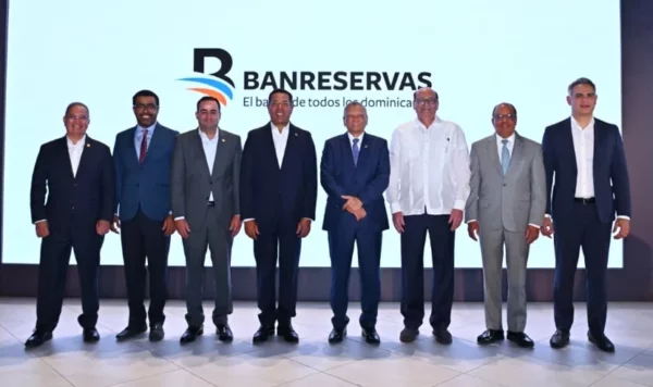 Ejecutivos del Banreservas en encuentro empresarial