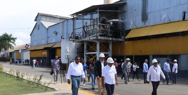 Instalaciones del Ingenio Porvenir en San Pedro de Macorís . José Burgos