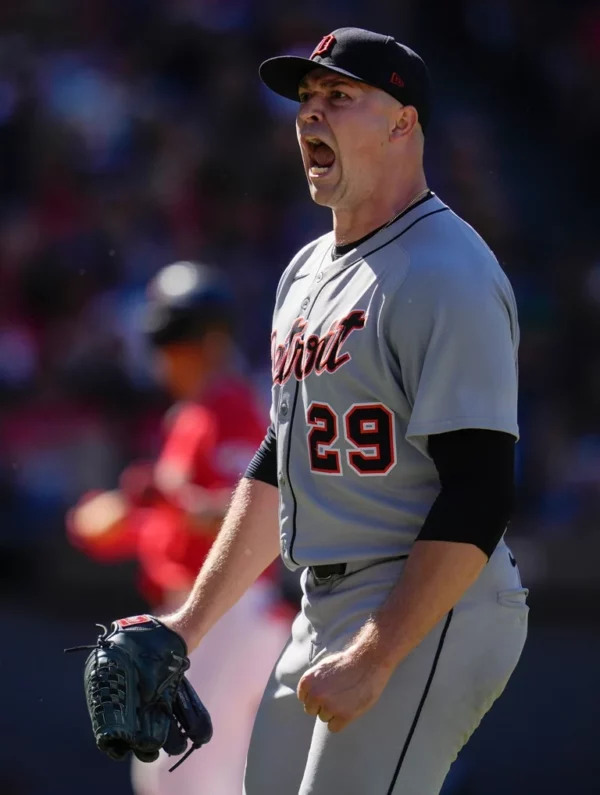Tarik Skubal  reacciona luego de su salida magistral ayer ante los Guardianes de Cleveland.