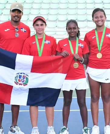 Integrantes del equipo que se coronó campeón.