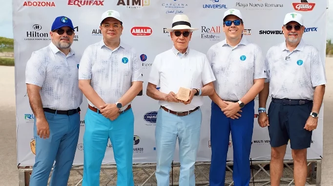 Claudio Hirujo, Rafael Fernández, Pedro Ureña, José Luis Ravelo y Alejandro Jovine. Claudio Hirujo, Rafael Fernández, Pedro Ureña, José Luis Ravelo y Alejandro Jovine.