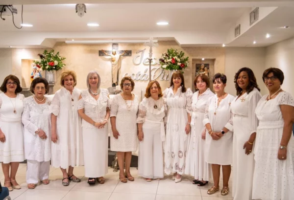 Las damas que dirigen la Fundación Vida Sin Violencia.