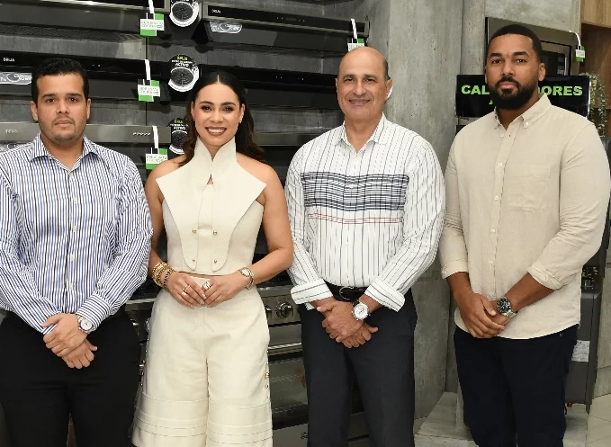 Joel Rodríguez, Jennifer Vidal, Eduardo Ferreira y Jussiel Rosendo. Joel Rodríguez, Jennifer Vidal, Eduardo Ferreira y Jussiel Rosendo.