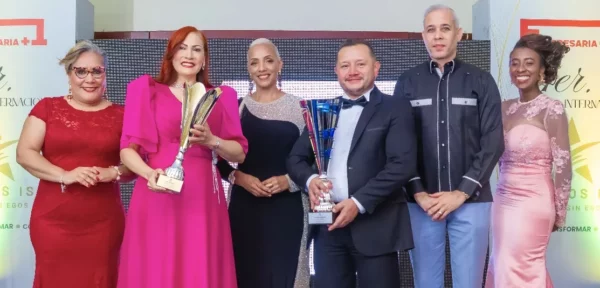 Zoveida García, Marisol Henríquez, Miosotis Joaquín, Xavi Herrera, Antonio Coronado y Geraldine Candio.