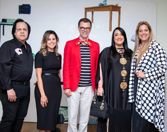 Leonel Lirio, Rocío Montás, Sócrates McKinney, Giannina Azar y Sara Ranghi. Leonel Lirio, Rocío Montás, Sócrates McKinney, Giannina Azar y Sara Ranghi.