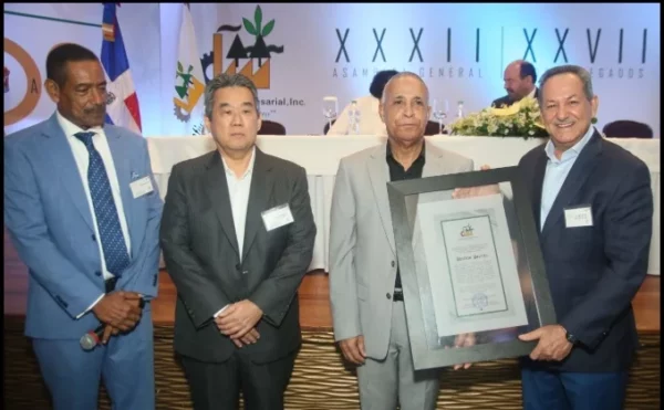 Freddy Díaz,  Mitsunobu Miyanowaki, José Joaquín Suriel y Porfirio Peralta.