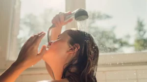 ¿Eres de los que se bañan por la mañana o por la noche?