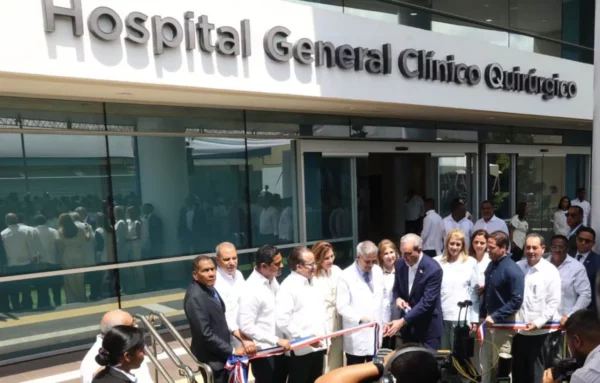 ABINADER INAUGURA CIUDAD SANITARIA