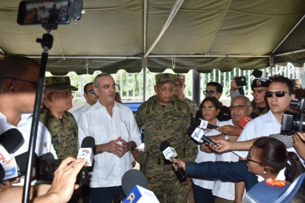 Presidente Abinader en la frontera Dominico-Haitiana.