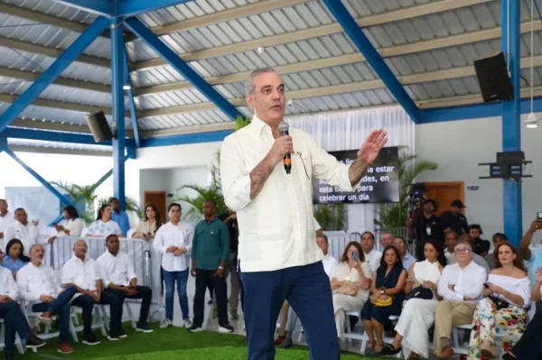 Abinader Titulación