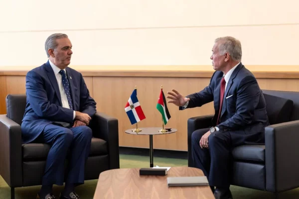 Abinader y presidente de jordania