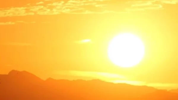 Al finalizar el verano sol se ocultará en NY antes de las 700 pm