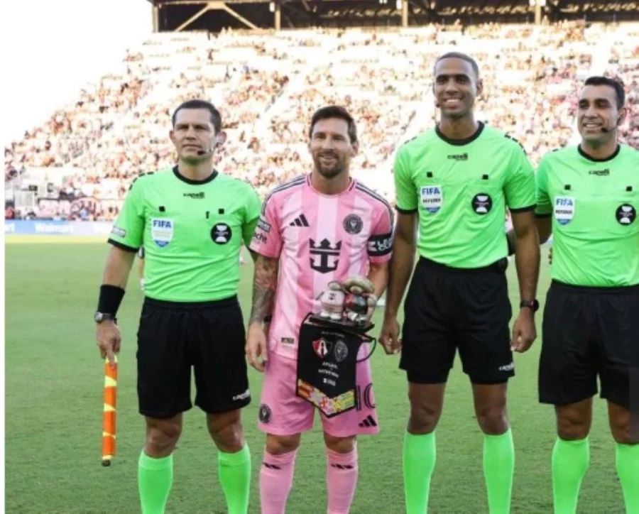 Arbitraje 1-Carrasco-Messi