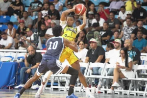 Bryan Ramirez, del Rafael Barias, en el choque ante El Millón.