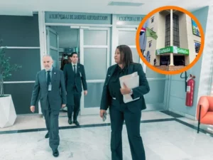 Comisión entrega informe de SENASA a la procuradora Yeni Berenice.