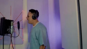 Cristian BC en el estudio e grabacion