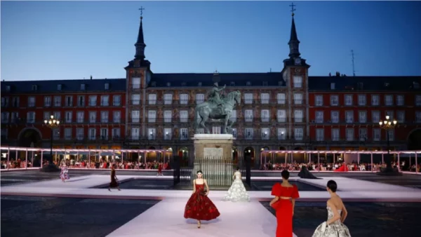 Desfile-Carolina-Herrera-Madrid-1068×601