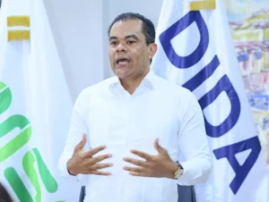 Director de la Dida, Elías Báez, pide modificación urgente del formulario de afiliación de las AFP para facilitar el acceso a fondos. Fuente externa.