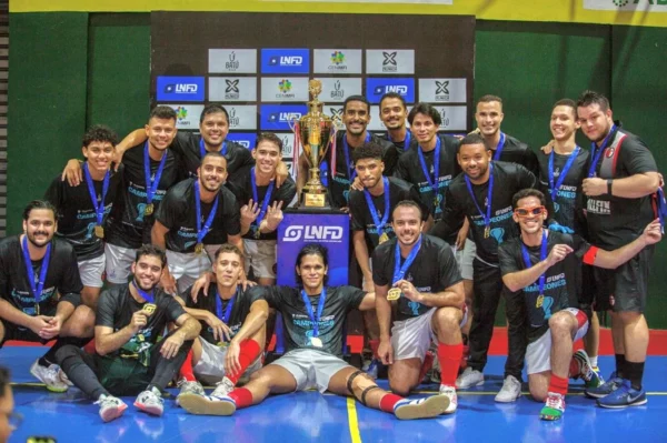 Integrantes del club Turia FC que obtuvo el título.