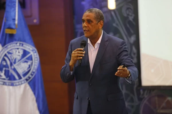 Fernando Pinales- emprendedores