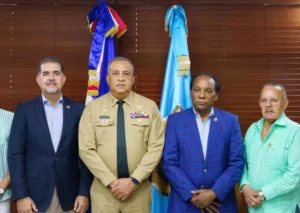 Representantes de Migración, Desarrollo Fronterizo y Armada