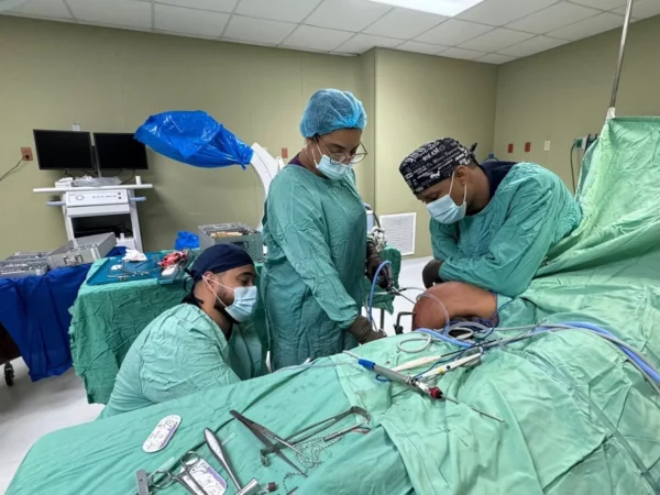 Hospital Ney Arias Lora realiza más de 14 cirugías diarias de artroscopía y medicina deportiva de alta complejidad.