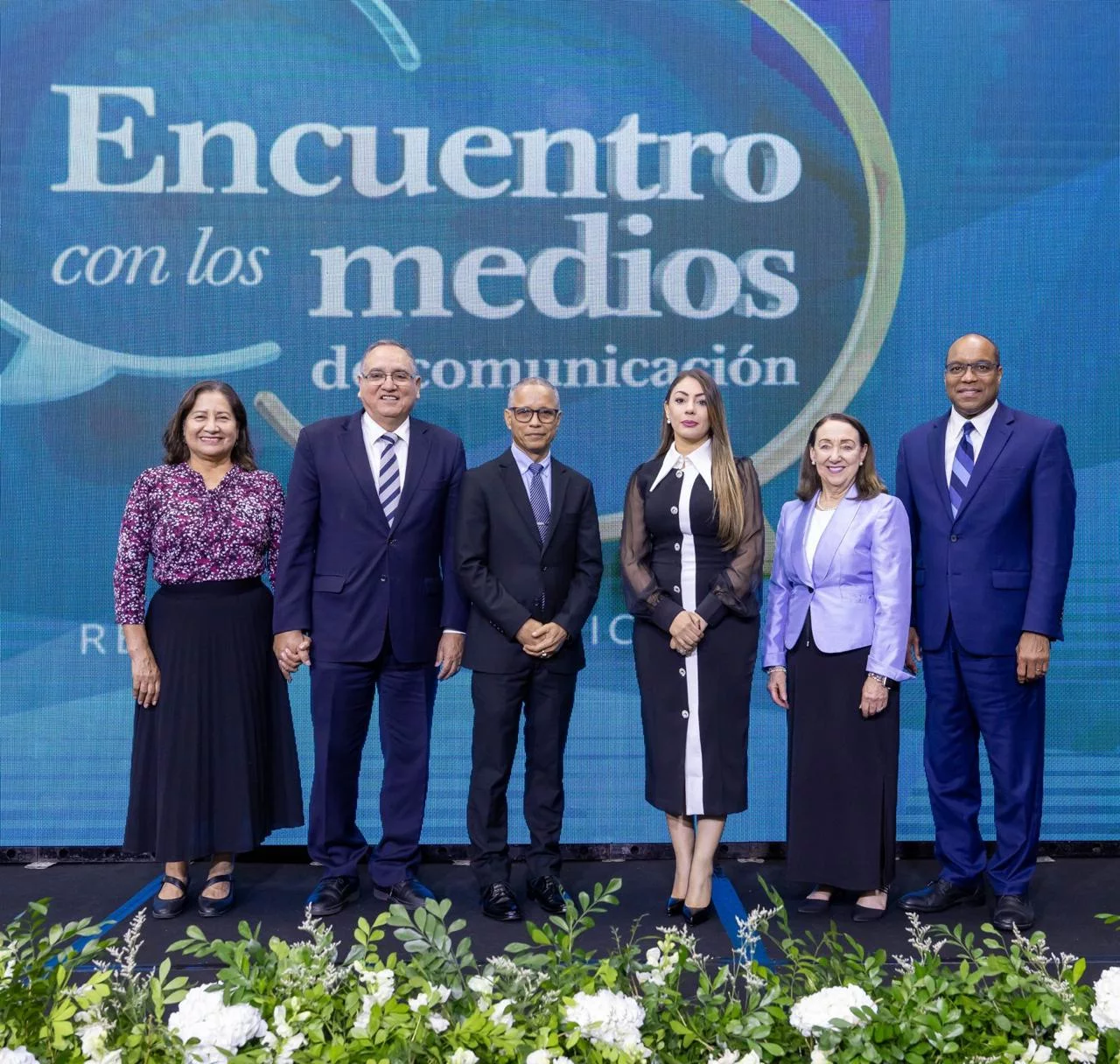 La Iglesia de Jesucristo celebra encuentro con la prensa nacional y reconoce a dos destacados periodistas