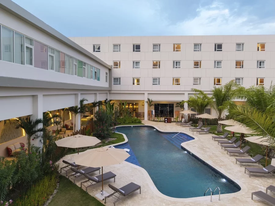 JdV by Hyatt Pool