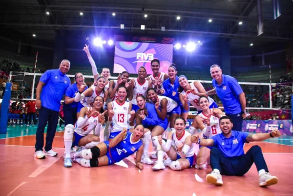 El equipo de Puerto Rico celebra su triunfo ante República Dominicana