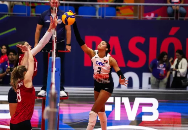 La central de Dominicana, Florangel Terreno, remate ante Estados Unidos