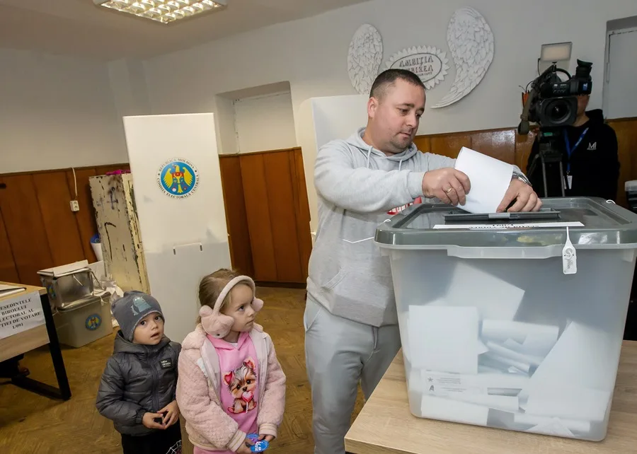MOLDAVIA-ELECCIONES-VOTACION