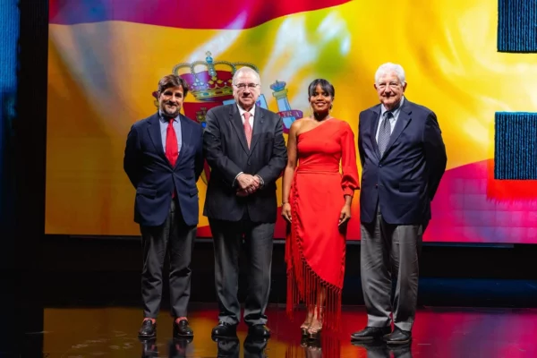 Millizen Uribe, host y coproductora de Migrantes