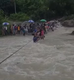 Mujer en labor de parto en Ocoa.