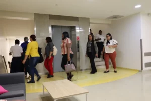 Personal evacuado del huacal